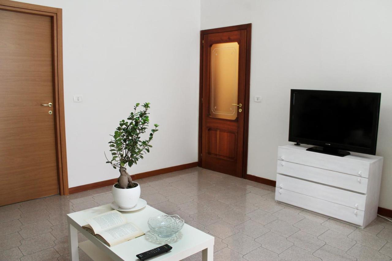 B&B Civico585 세르콜라 외부 사진